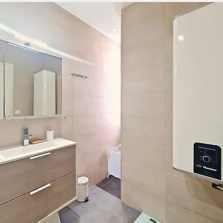Nestor&jeeves - Cote Alberti - Hyper Center - By Shopping Avenue Apartment *